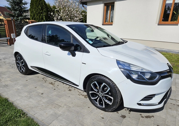 Renault Clio cena 21900 przebieg: 142000, rok produkcji 2017 z Zamość małe 106